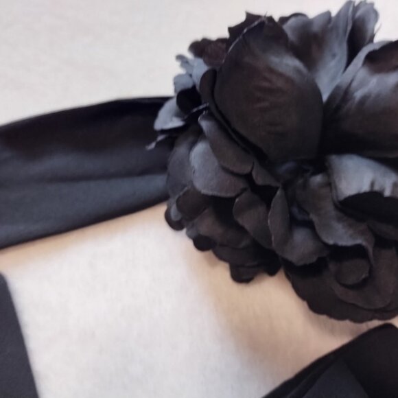 ZARA Flower Neck Bow - Picture 5 of 9